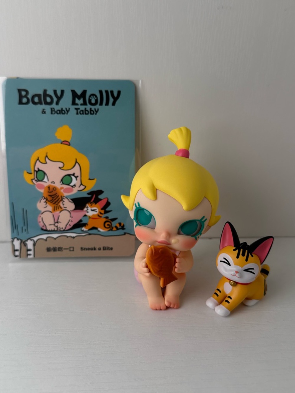 Baby Molly & Baby Tabby “Sneak A Bite” Figure